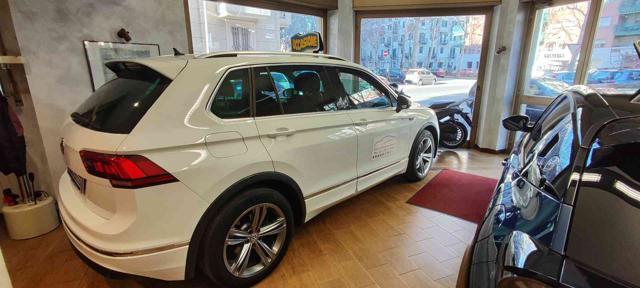 VOLKSWAGEN Tiguan 1.5 TSI Sport BlueM. Tech R-LINE