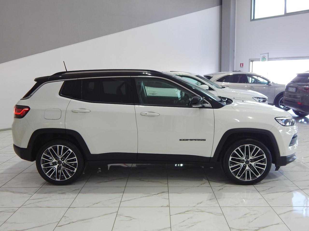 Jeep Compass 1.6 mjt Limited 130cv TETTO-NAVI-PELLE-PARK-LED
