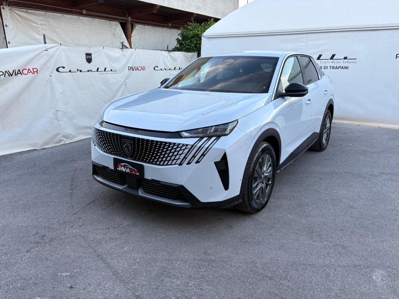 PEUGEOT 3008 Hybrid 145 e-DCS6 Allure KM/0