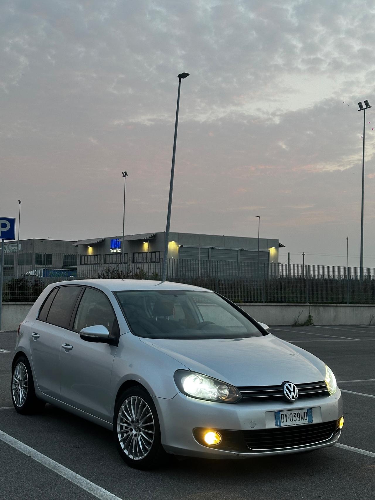 Volkswagen Golf 1.6 TDI DPF 5p. Highline