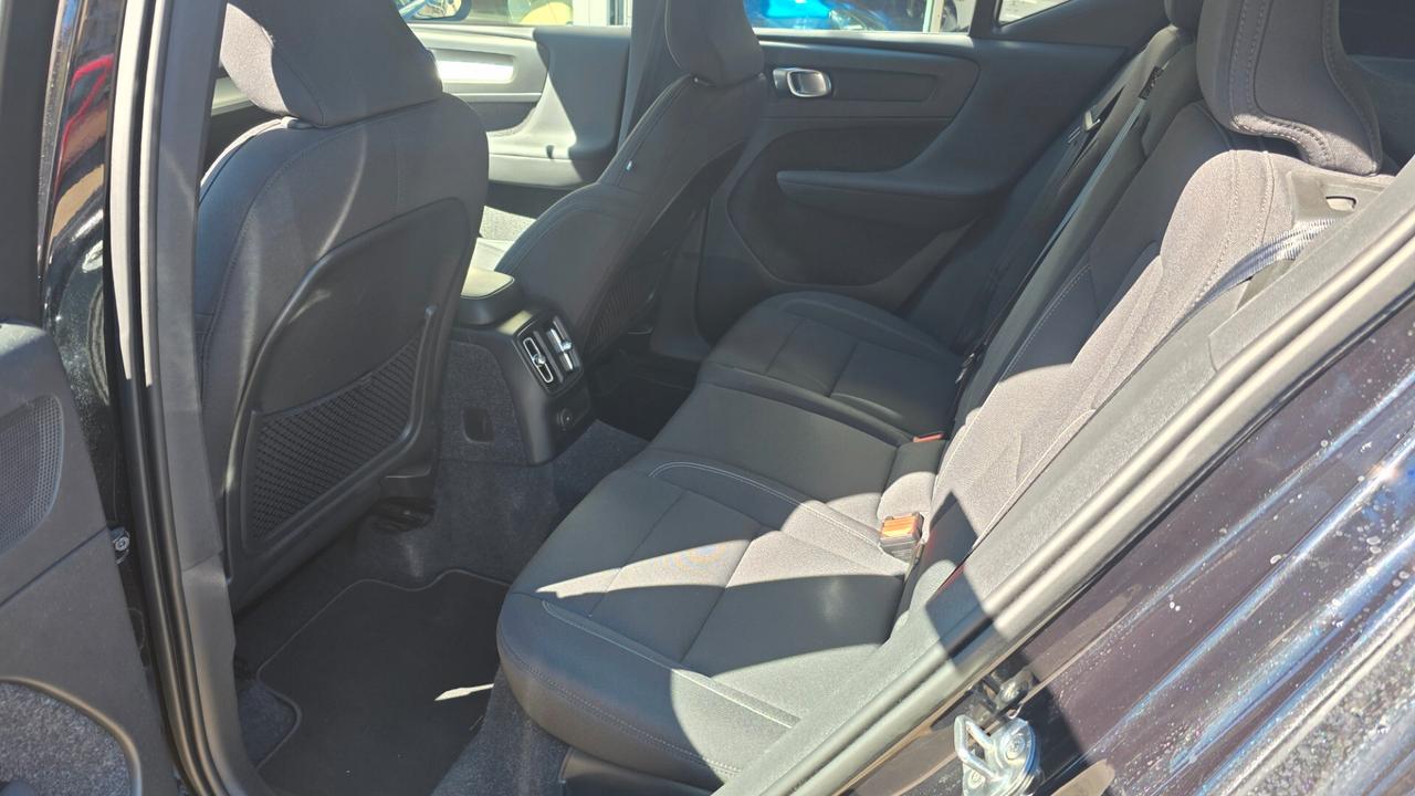 Volvo XC40 T5 Recharge Plug-in Hybrid Inscription Expression