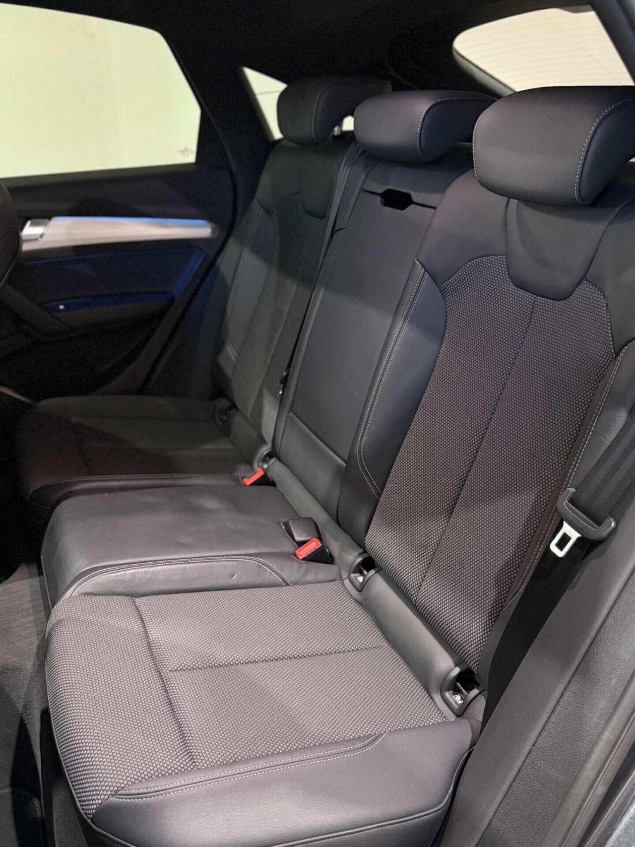 Audi Q5 40 TDI 204 CV quattro S tronic Identity Black