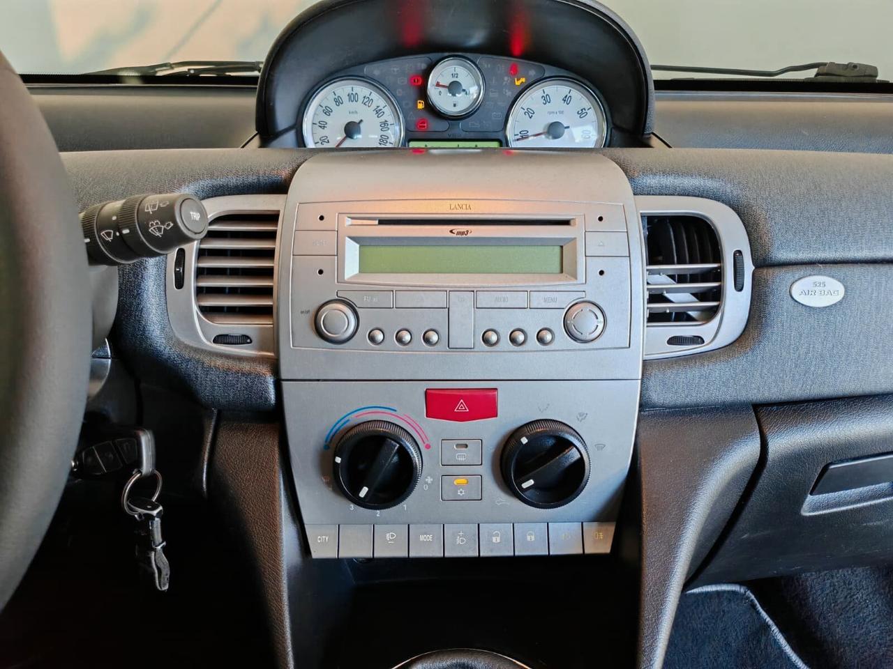 Lancia Ypsilon 1.3 Mjt 90 CV Platino