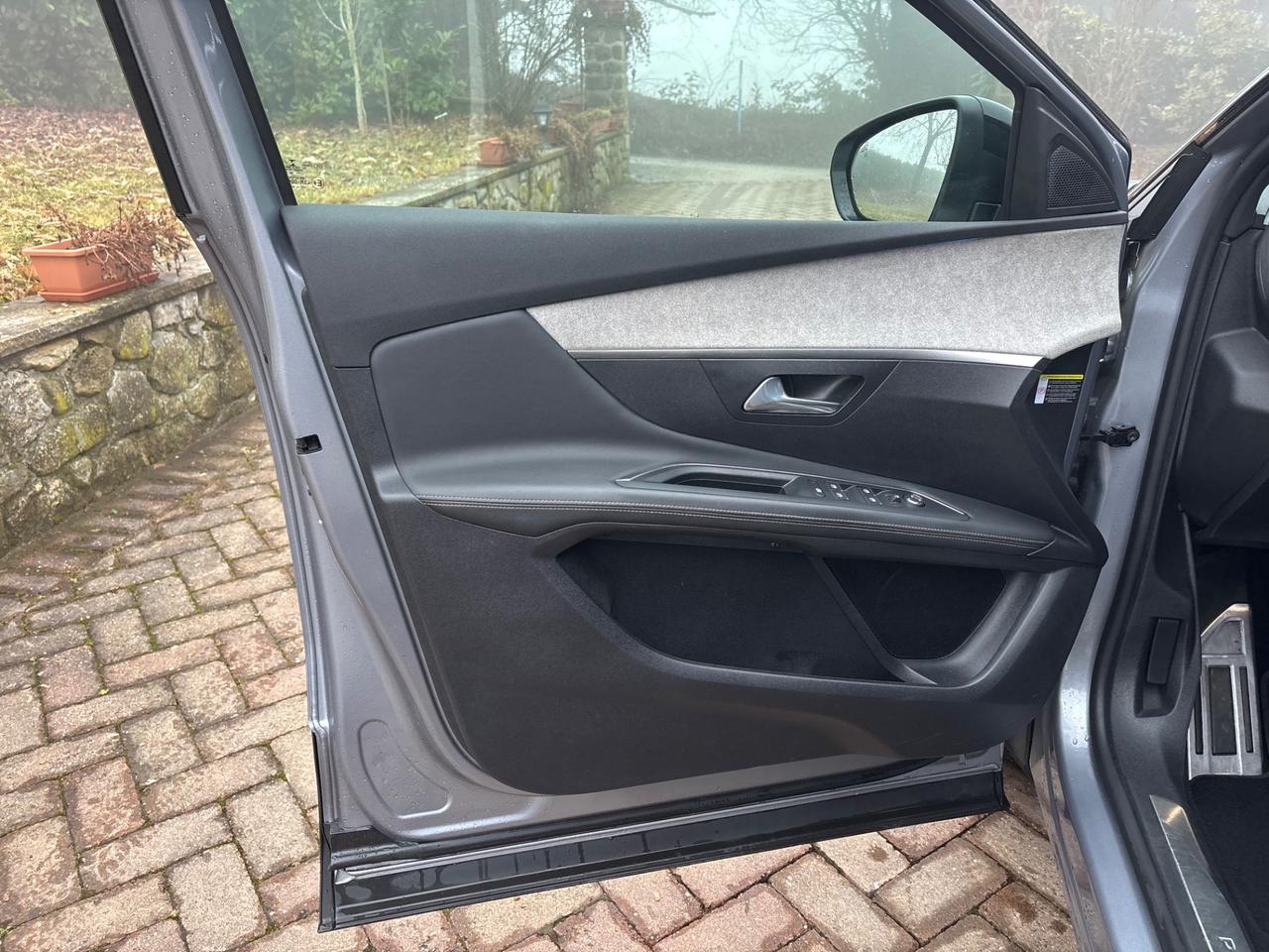 Peugeot 3008 PureTech Turbo 130 S&S EAT8 GT - 05/2022