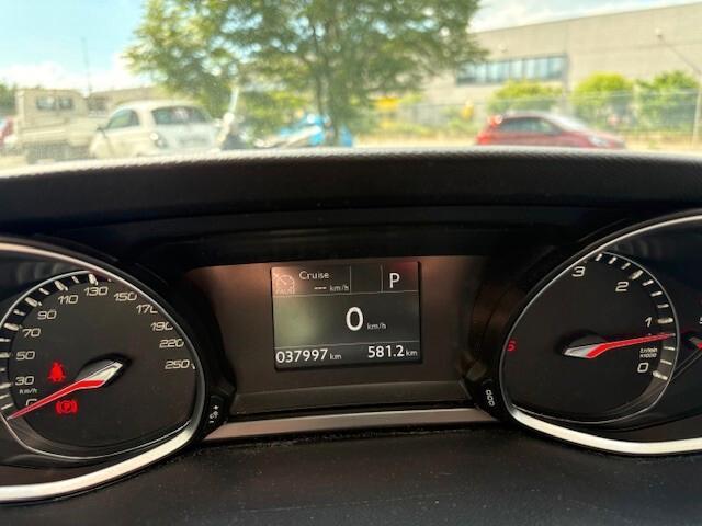 Peugeot 308 BlueHDi 130 S&S Allure