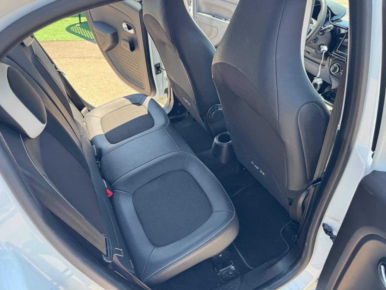 Renault Twingo SCe 65 CV Urban Night