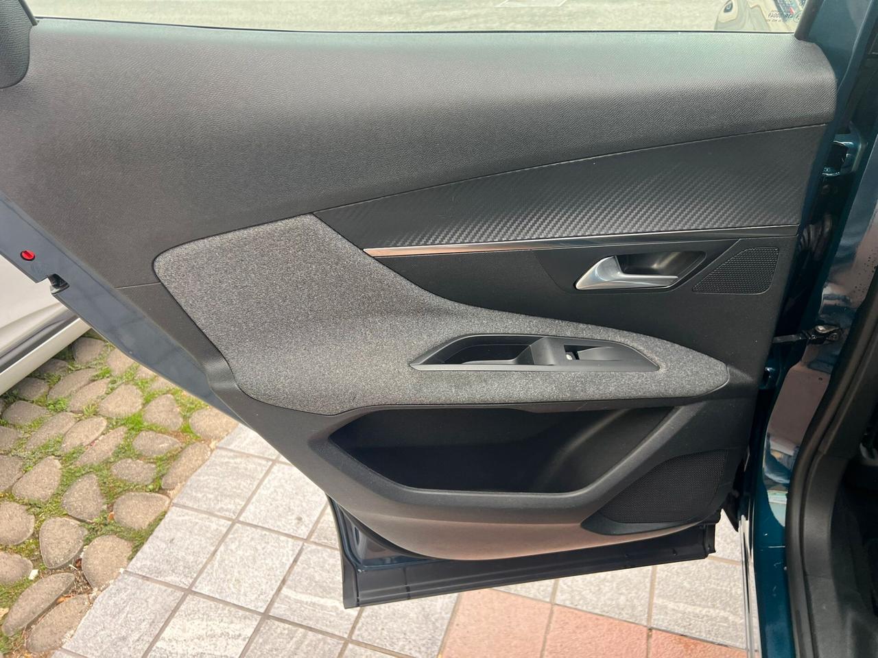 Peugeot 3008 BlueHDi 130 S&S EAT8 Allure Pack