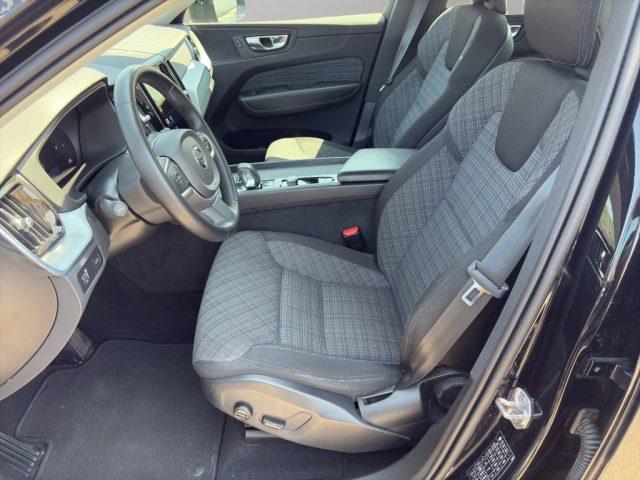 VOLVO XC60 B4 (d) AWD Geartronic Momentum Pro