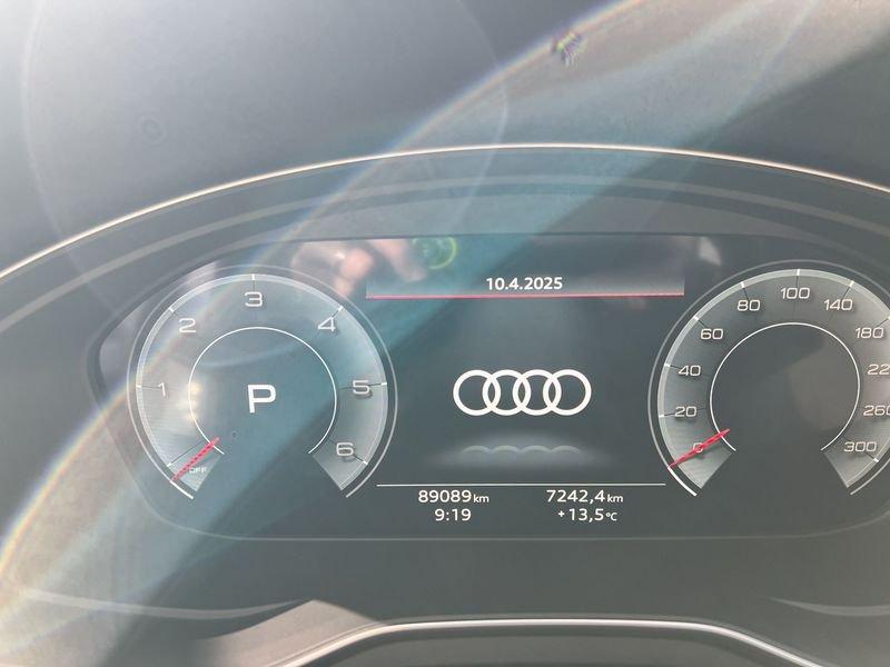 Audi A4 Avant 35 TDI/163 CV S tronic S line edition *Gancio traino*