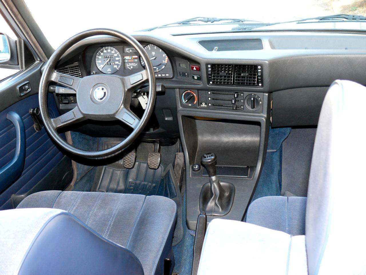 Bmw 520 520i -(M1345)