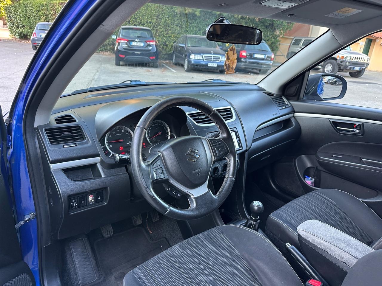 Suzuki Swift 1.2 VVT 5 porte B-Top Bi-Color