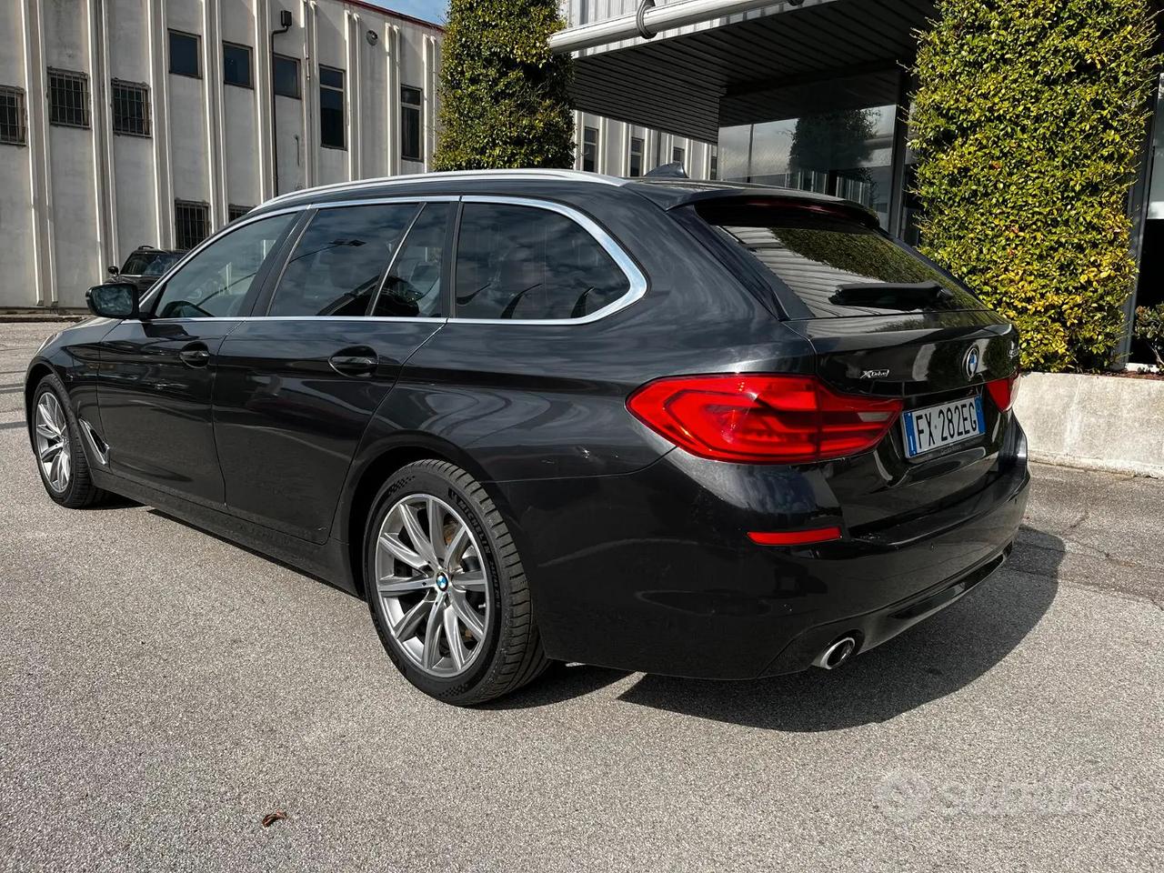 BMW 530D XDRIVE TOURING LUXURY 249CV
