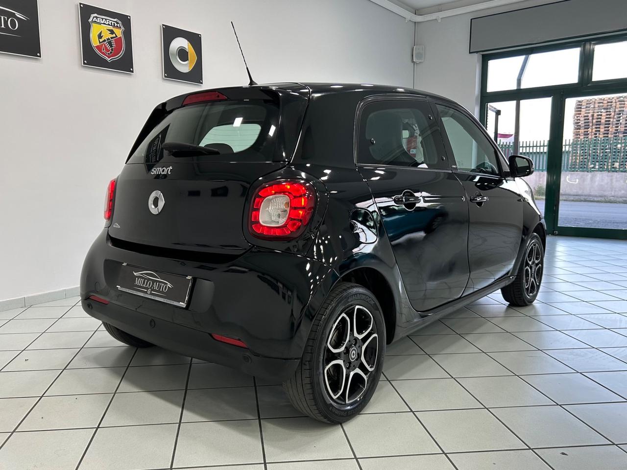 Smart ForFour 1.0cc 71cv Prime GPL