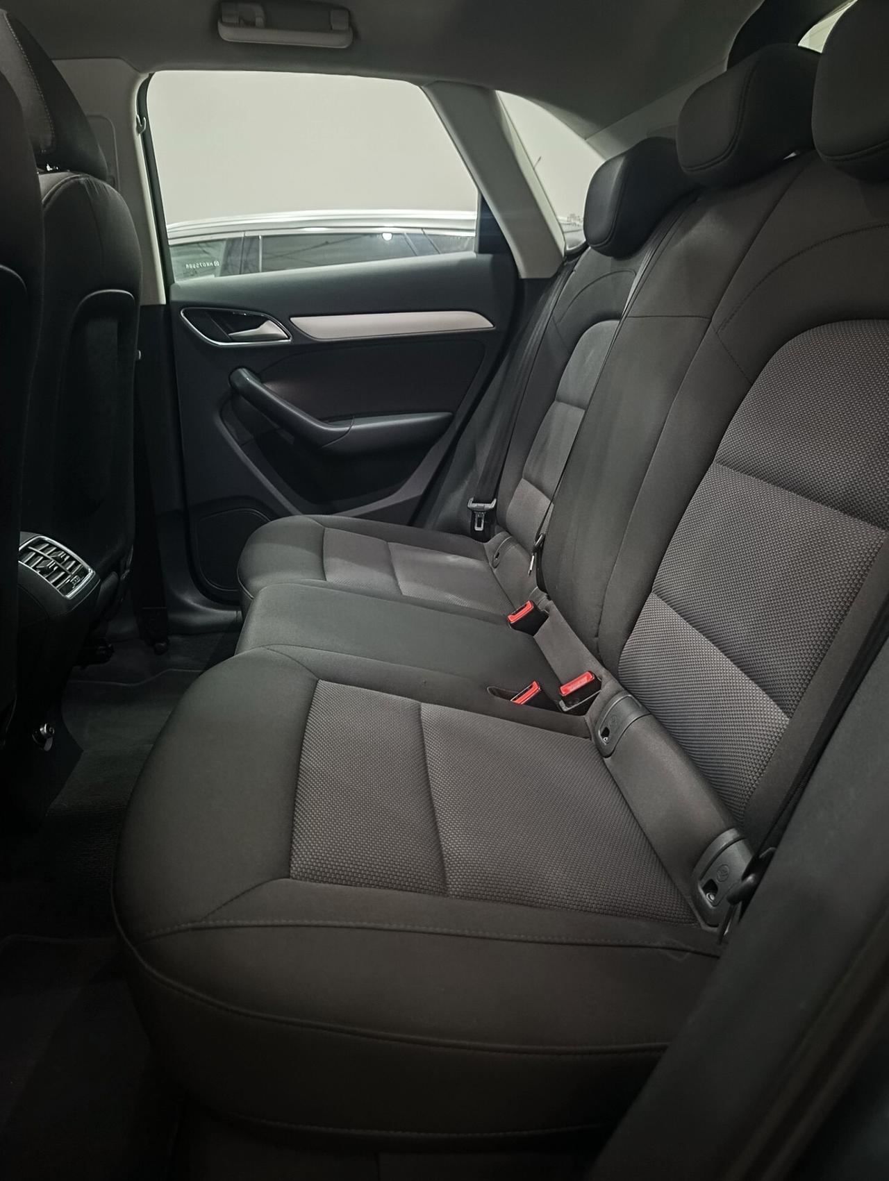 Audi Q3 2.0 TDI 150 CV S tronic