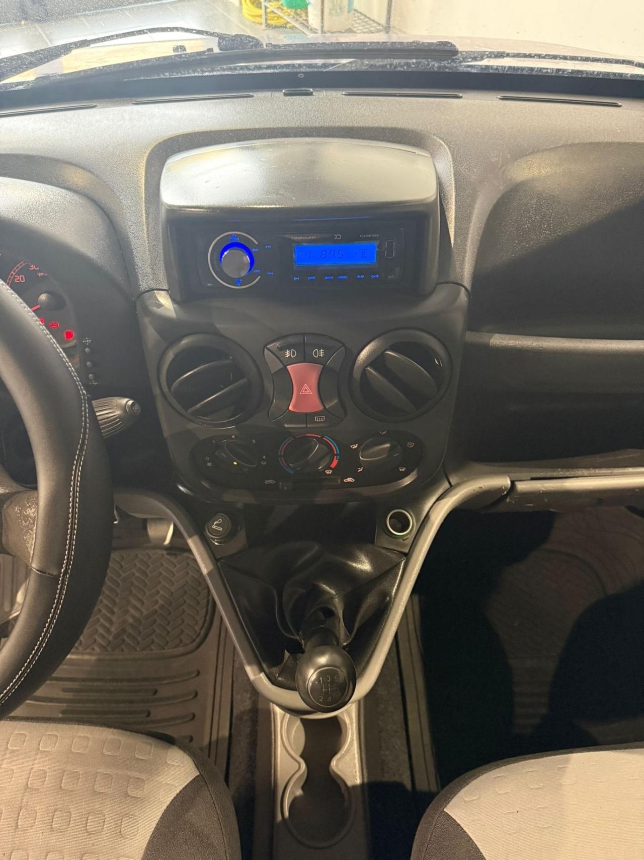 Fiat Doblo 1.9 JTD - 5 POSTI-AUTOCARRO -CONTO VENDITA