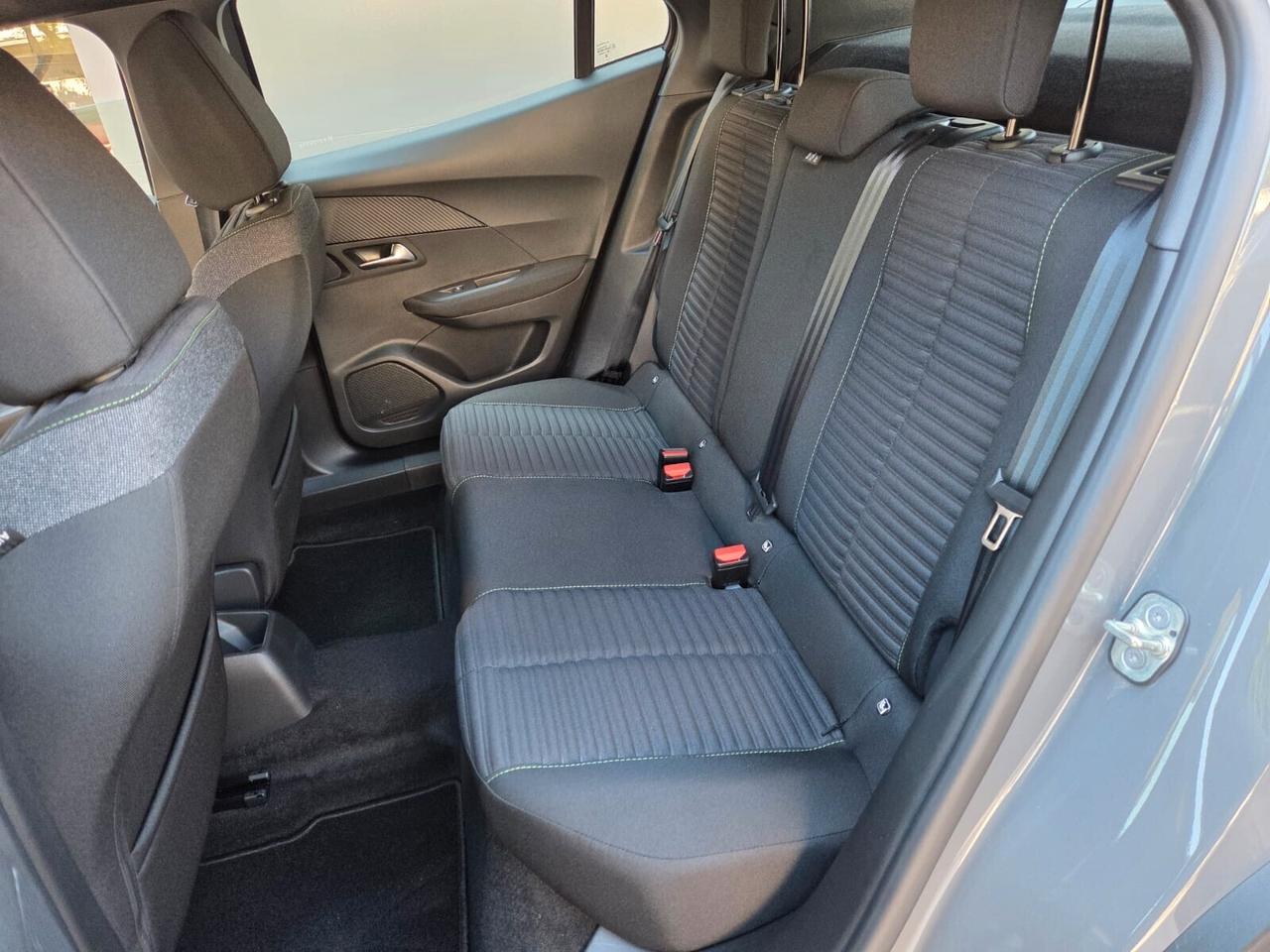 Peugeot 2008 Hybrid 136 e-DCS6 Style
