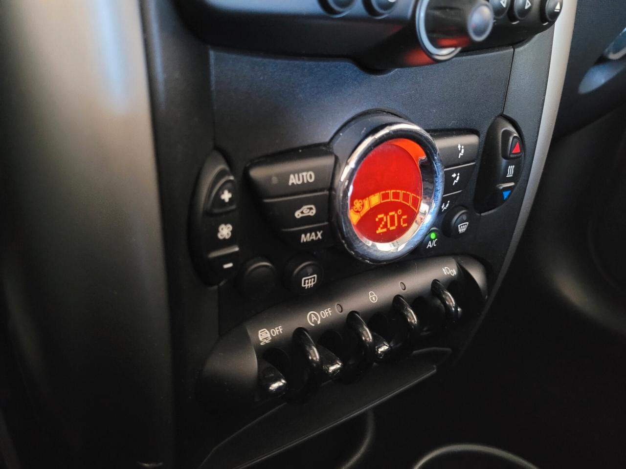 Mini Cooper D Countryman 1.6 NAVI XENON PDC CLIMA C.LEGA 17"