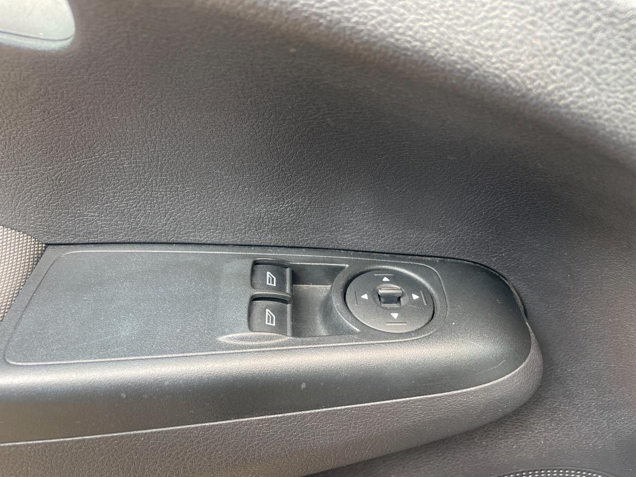 FORD Tourneo Courier 1.5 tdci 75cv titanium E5