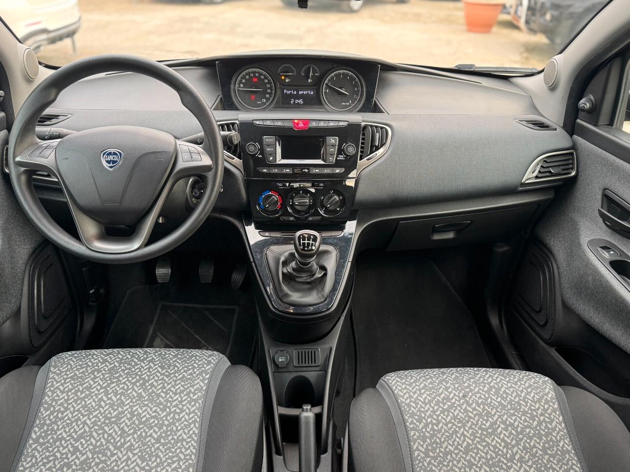 Lancia Ypsilon 1.0 FireFly 5 porte S&S Hybrid Ecochic