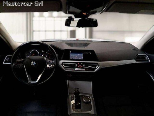 BMW 320 320d Touring xdrive Business Advant. auto - GE319C