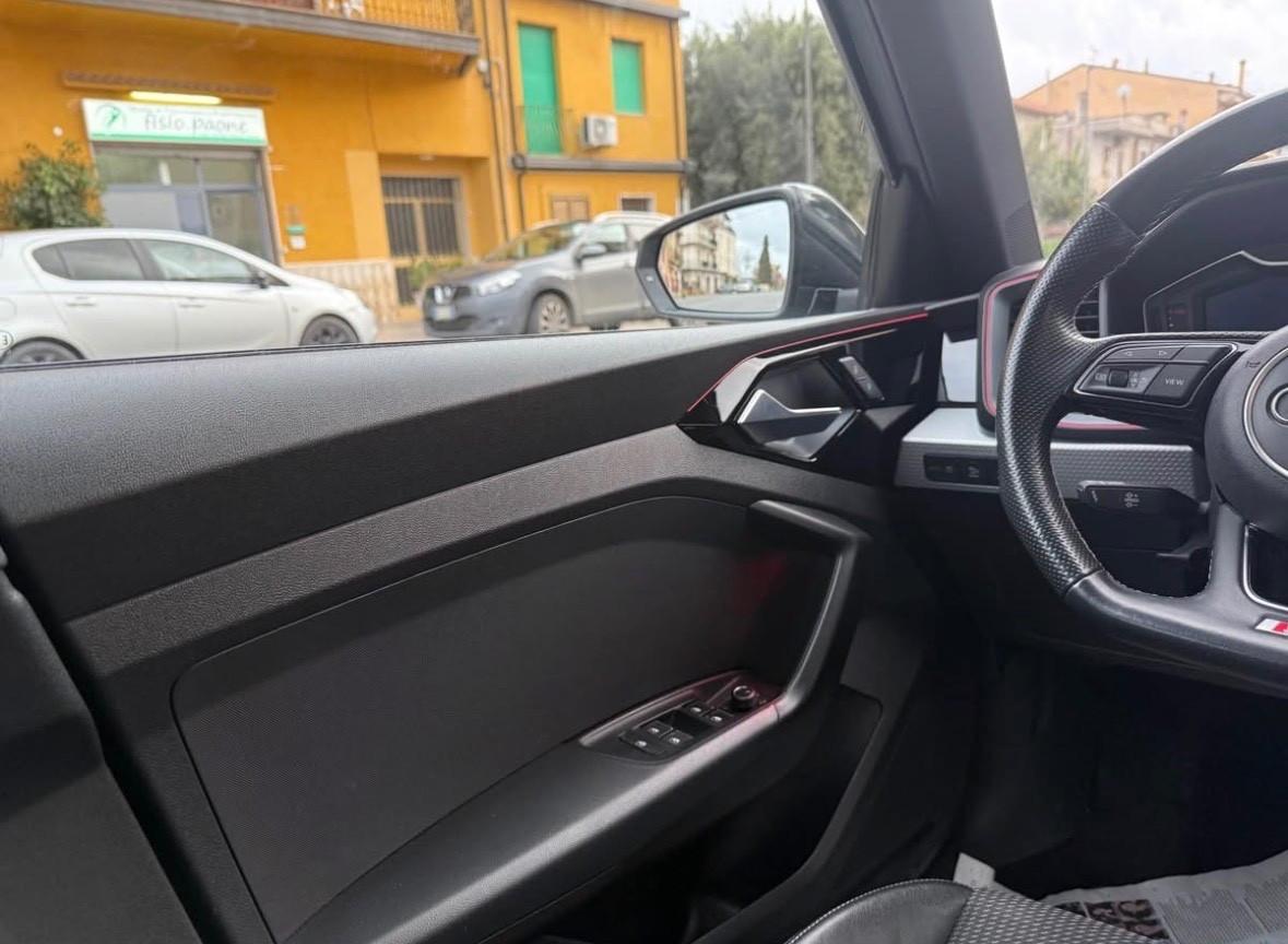 Audi A1 allstreet 30 TFSI S tronic Identity Contrast
