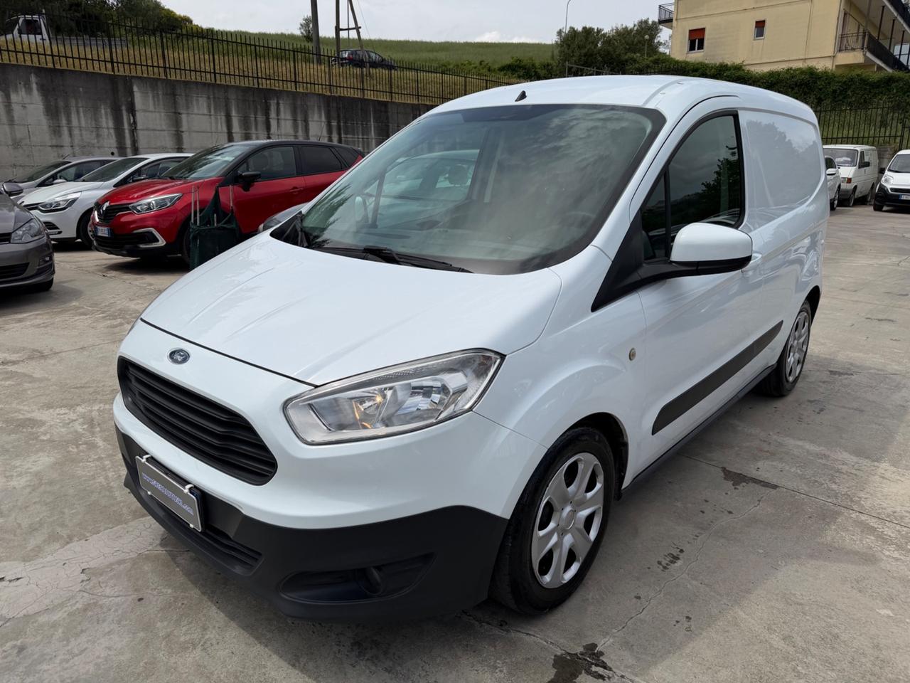 Ford Transit Courier 1.5 TDCi 75CV Van Entry