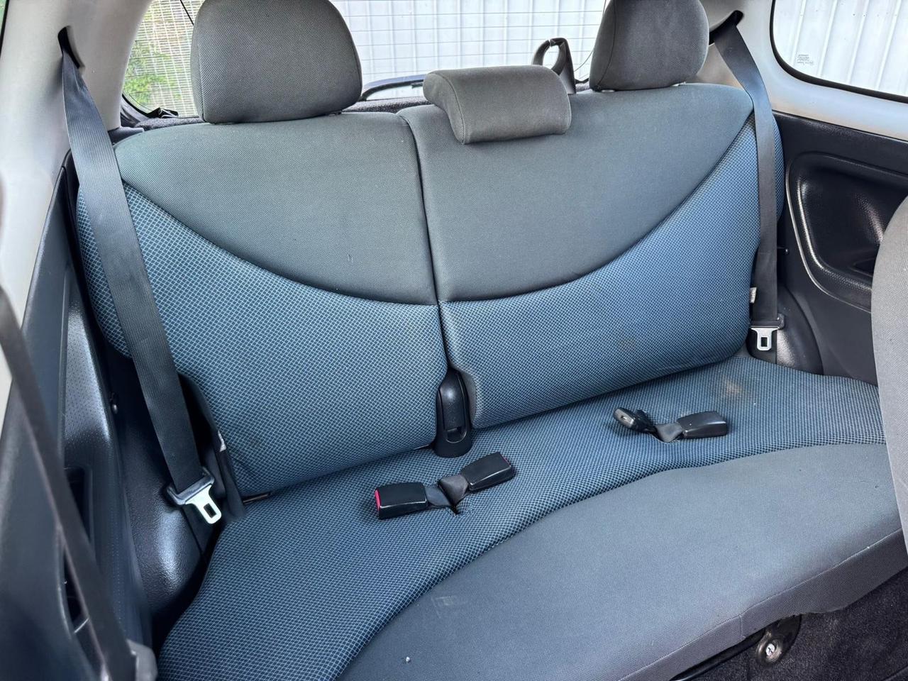 Toyota Yaris 1.0i 16V cat 3 porte Sol