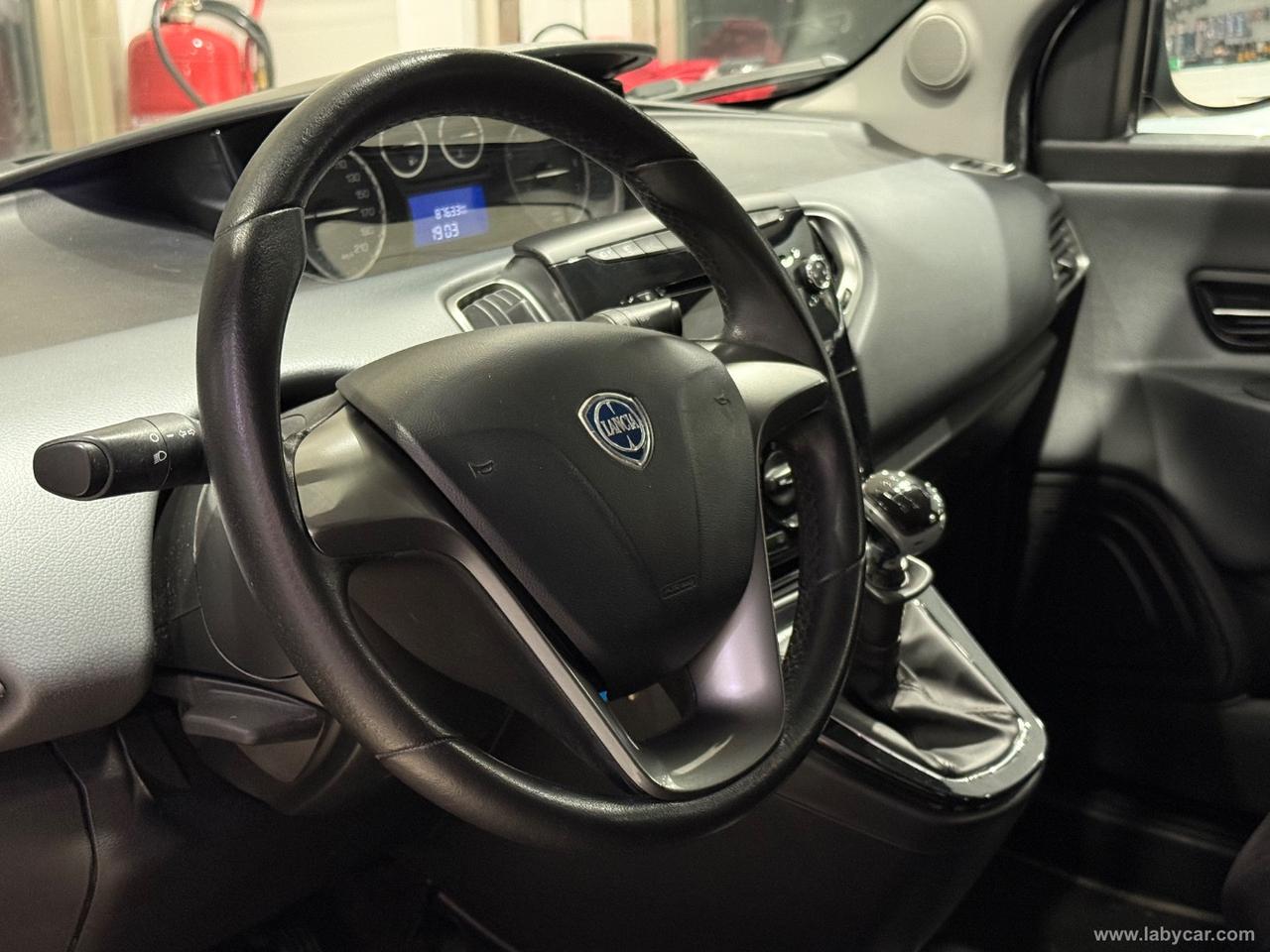 LANCIA Ypsilon 1.2 69 CV 5p. S&S Silver