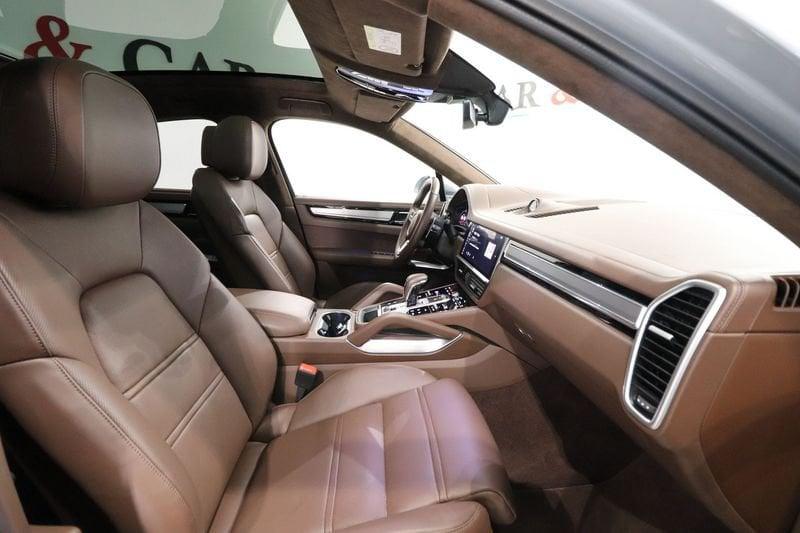 Porsche Cayenne Coupe 4.0 V8 Turbo S E-Hybrid