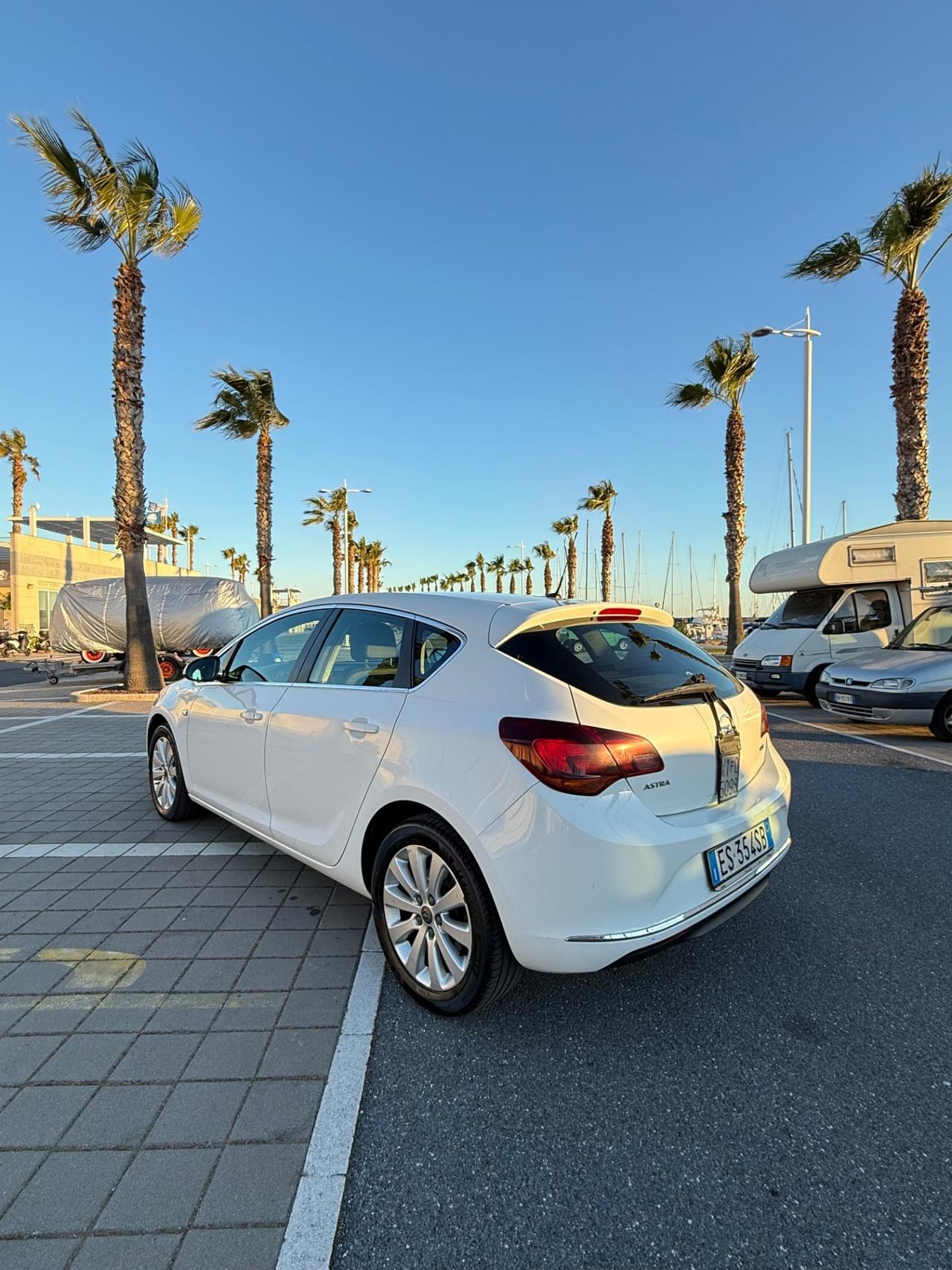 Opel Astra 1.7 CDTI 110CV 5 porte Cosmo