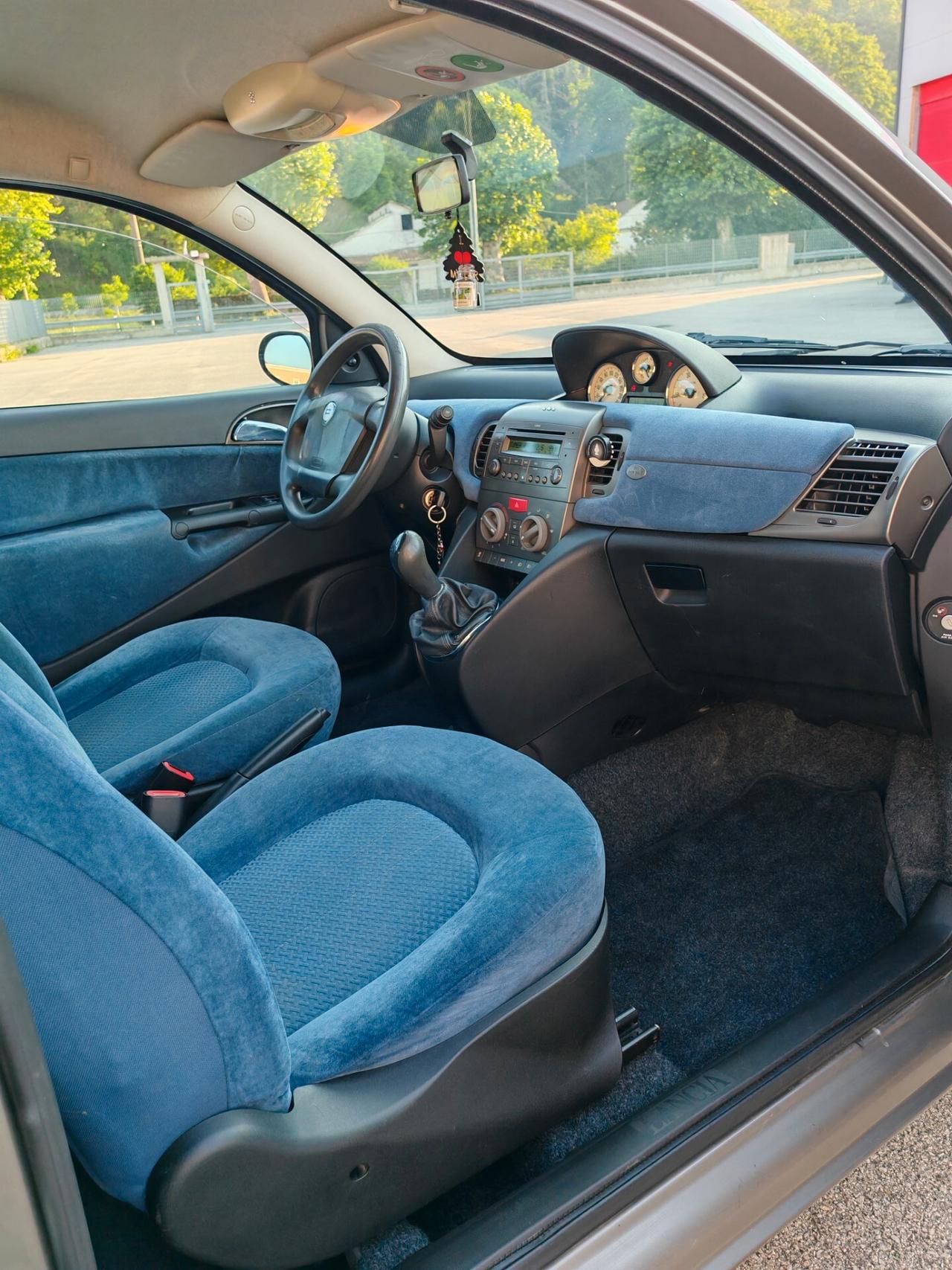 Lancia Ypsilon 1.3 Multijet 16V Platino