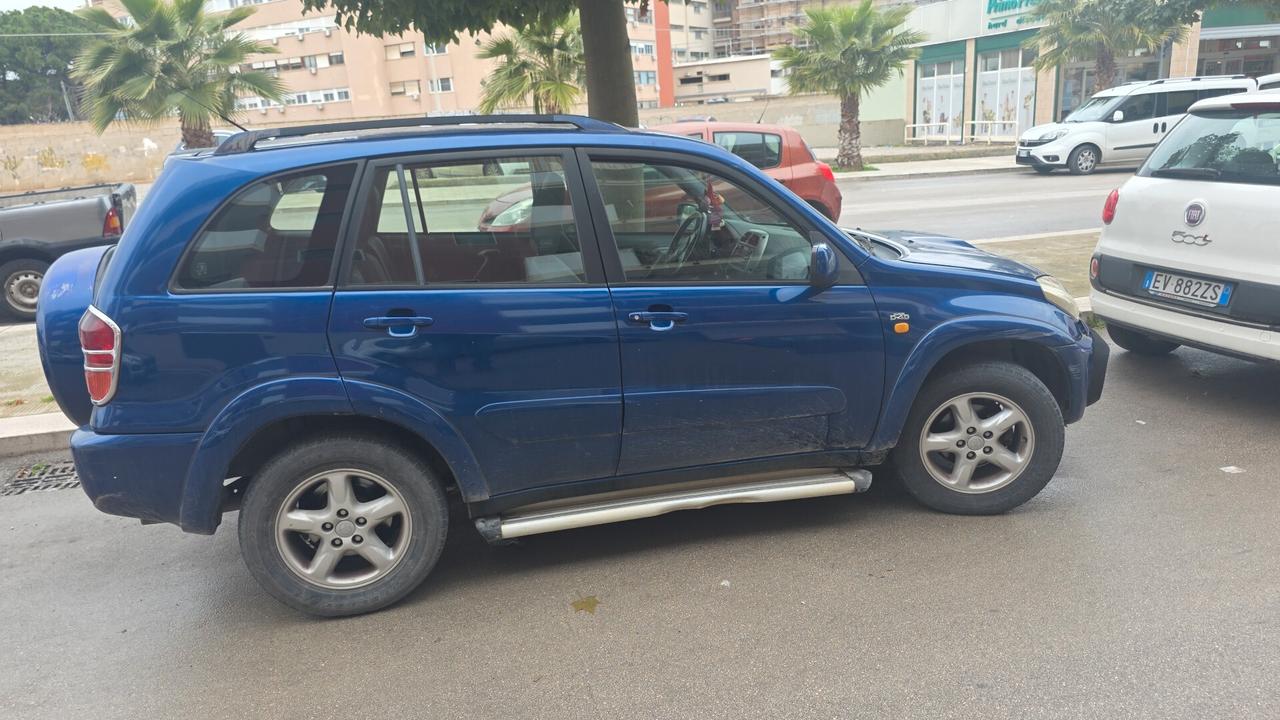 Toyota RAV 4 RAV4 2.0 Tdi D-4D cat 5 porte Sol