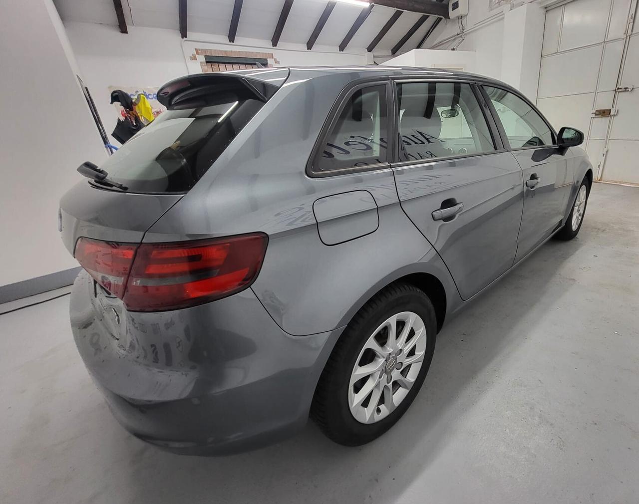 Audi A3 Audi A3 spb 1.6 TDI S-TRONIC Anno 2018