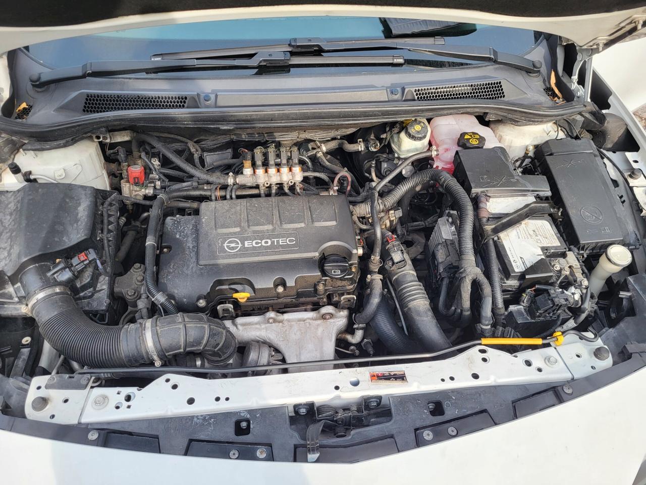 OPEL ASTRA 1,4 GTC-140 CV-3 PORTE-METANO-4 REVISIONI