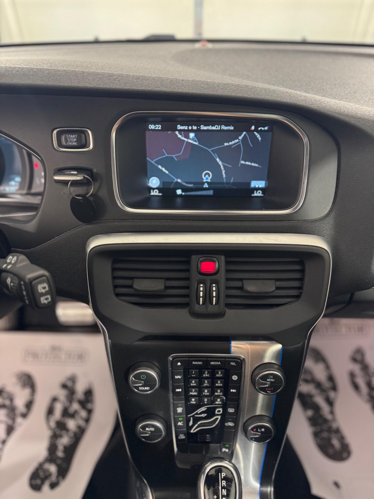 Volvo V40 D2 Geartronic R-design TAGLIANDI VOLVO CASAMADRE