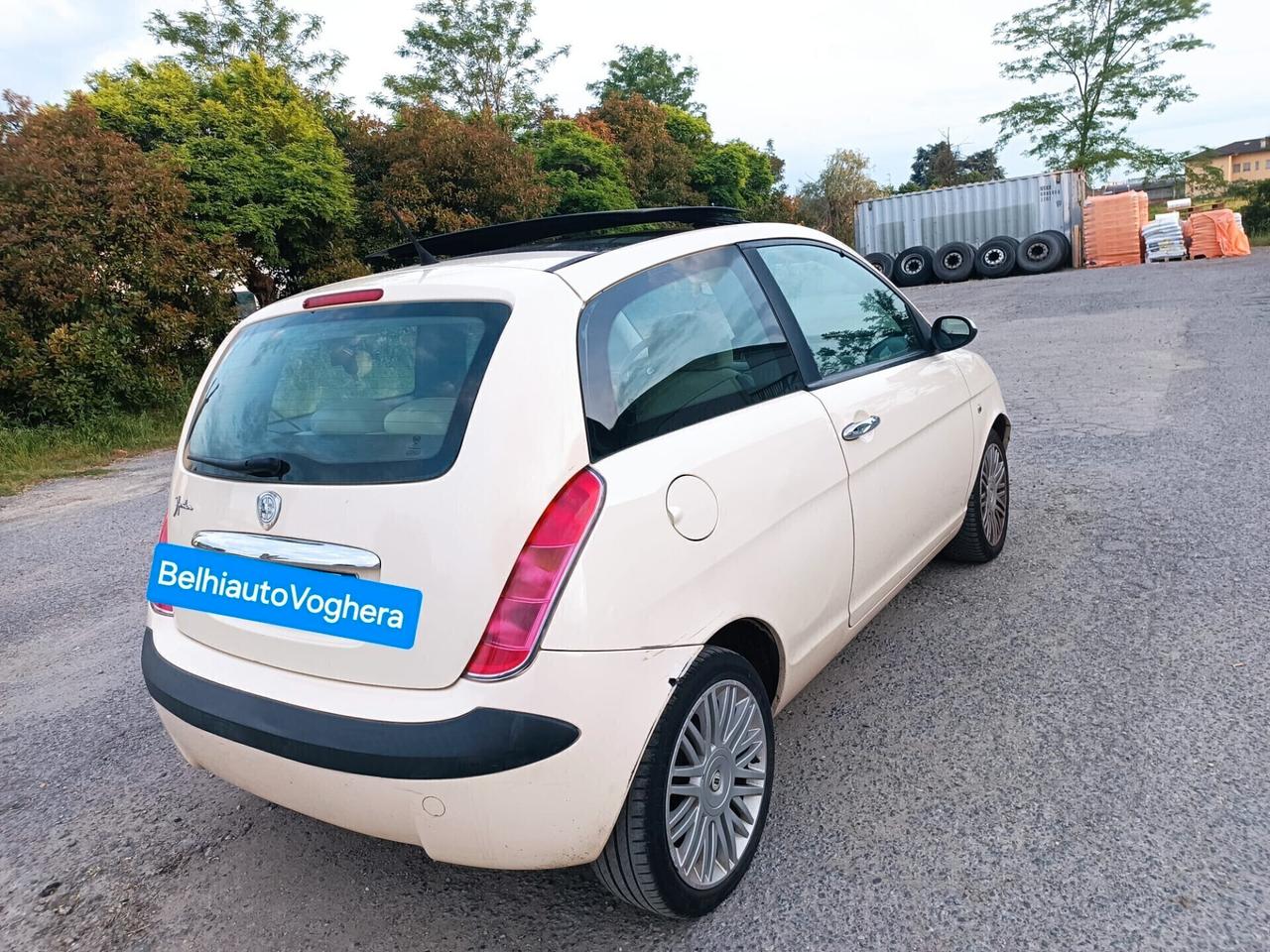 Lancia Ypsilon 2006---1.2 Benzina Neopatentati