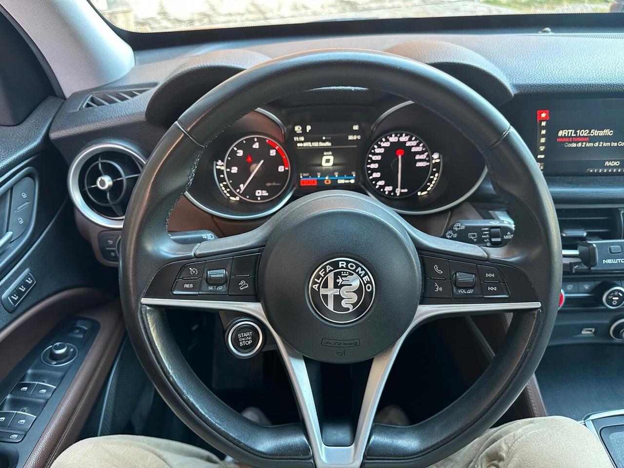 Alfa Romeo Stelvio 2.2 Turbodiesel 210 CV AT8 Q4 Executive