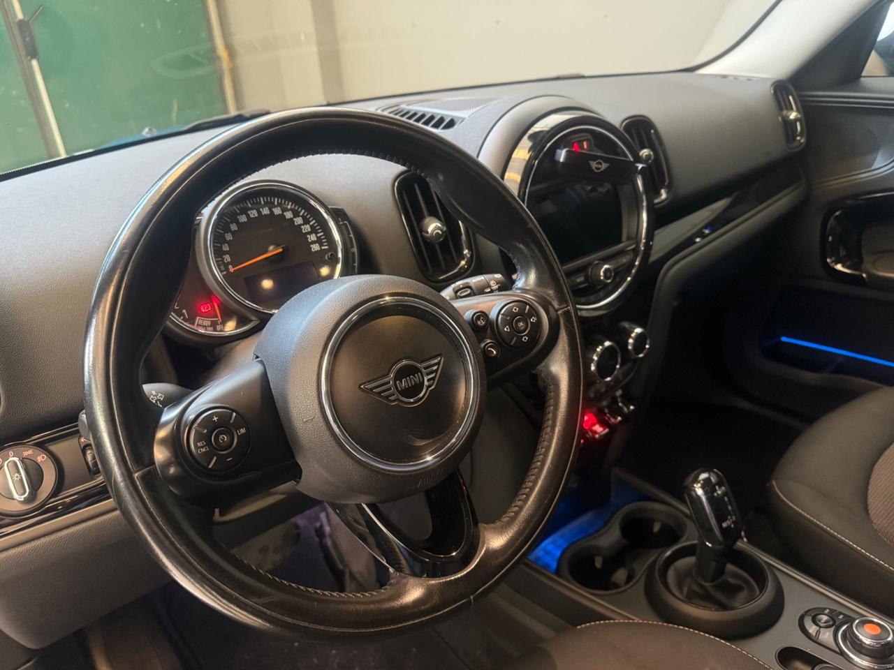 Mini Cooper D Countryman 2.0 Hype