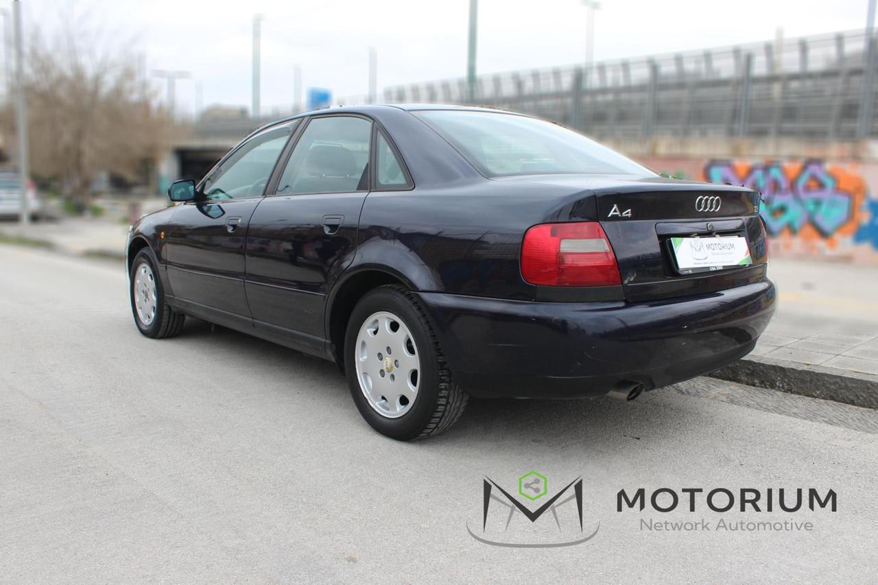 Audi A4 Berlina A4 1.8