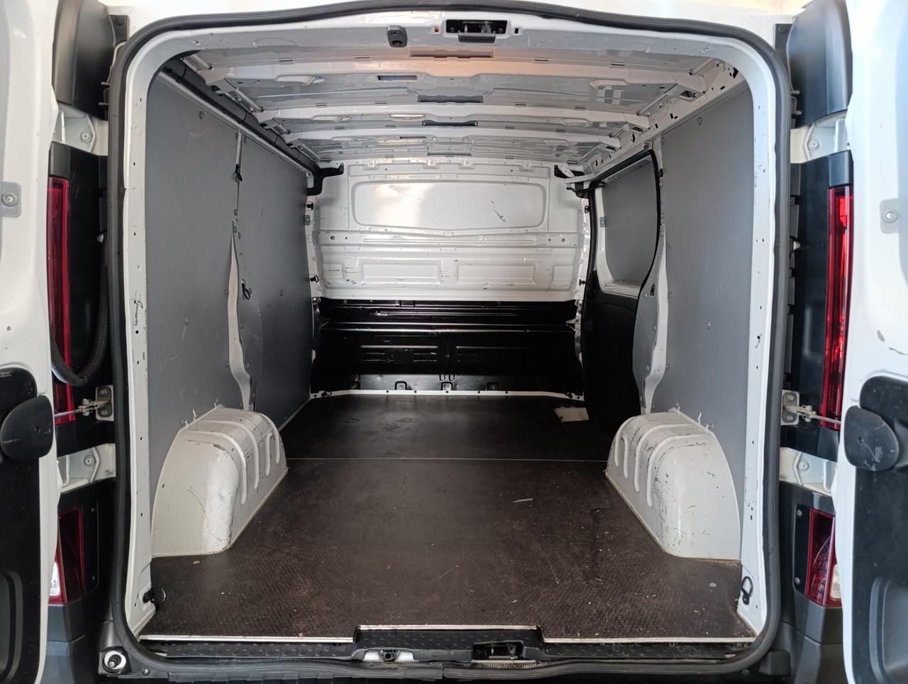 RENAULT Trafic T27 2.0 dci 110cv L1H1 Advance my23
