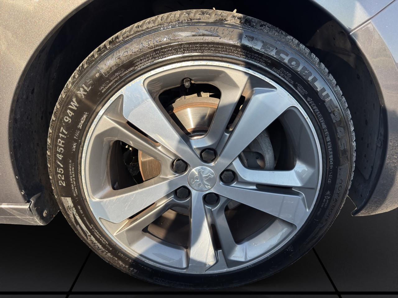 Peugeot 308 B.HDi 130 CV ALLURE -NAVI-XENO-SENSORI ANT/POST-E6D-CERCHI 17-VETRI PRIVACY-