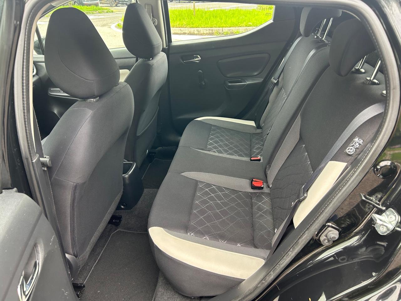 Nissan Micra 1.5 dCi 8V 5 porte N-Connecta* Neo patentati *