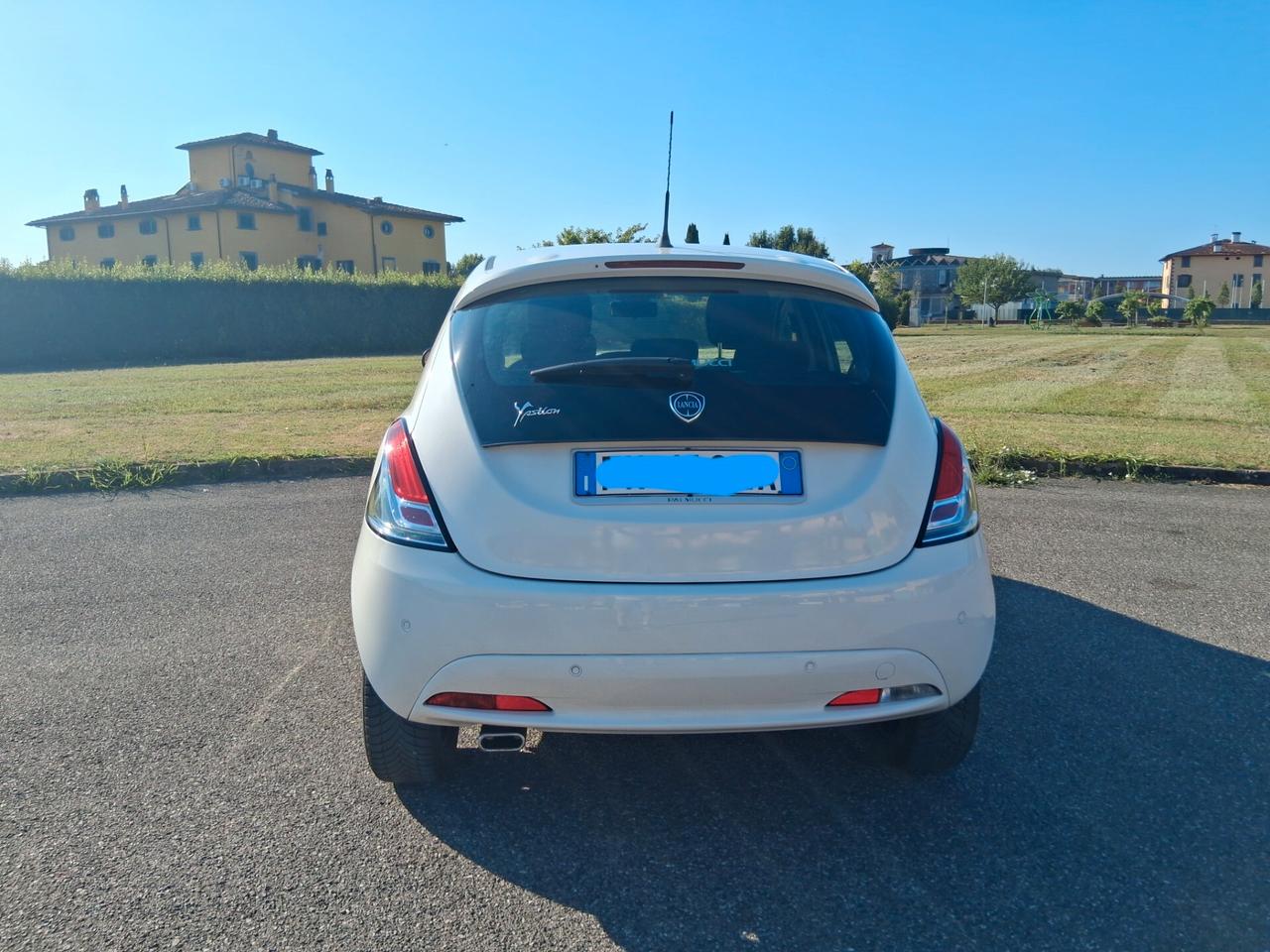 Lancia Ypsilon 1.2 69 CV 5 porte Gold