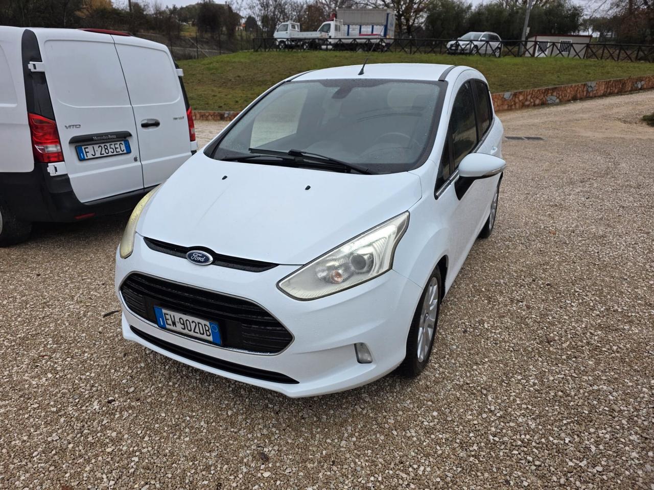Ford B-Max 1.5 TDCi 75 CV Business Titanium