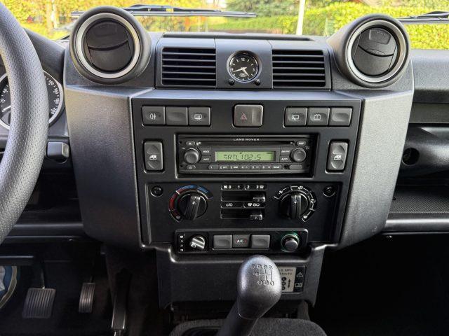 LAND ROVER Defender 90 2.2 TD4 Station Wagon SE NEOPATENTATI