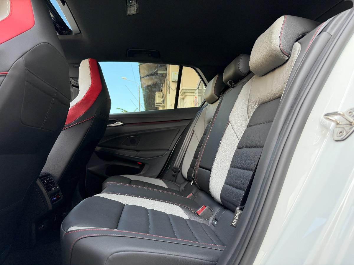 Volkswagen Golf 8 GTI 2.0 TSI 245 CV