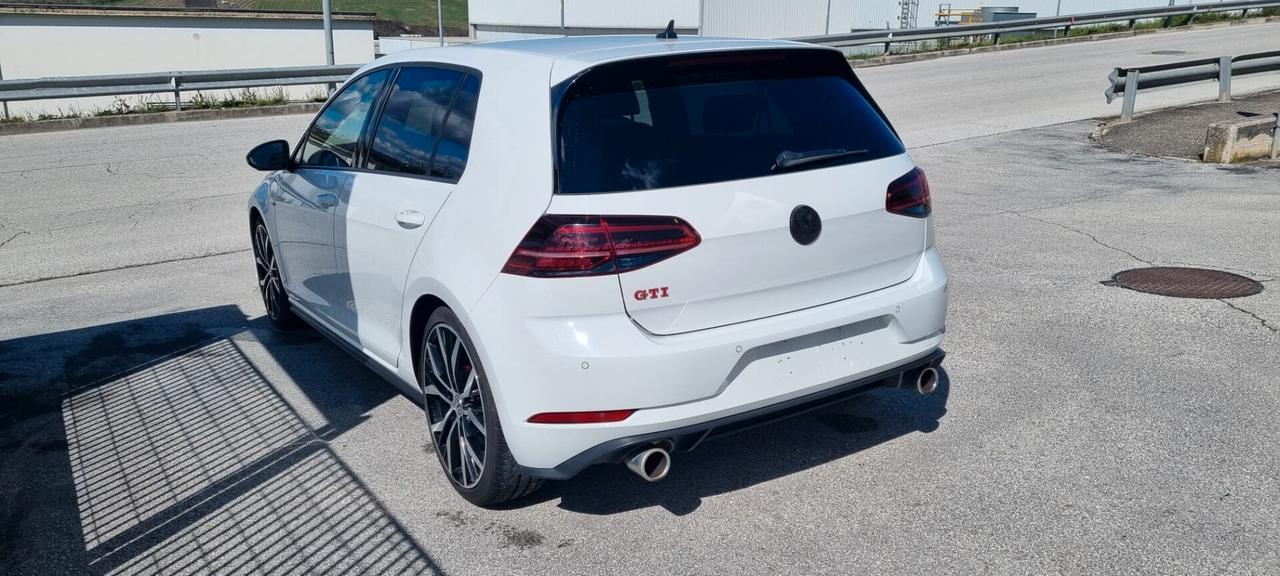 Volkswagen Golf GTI Performance 2.0 245 CV TSI DSG 5p.