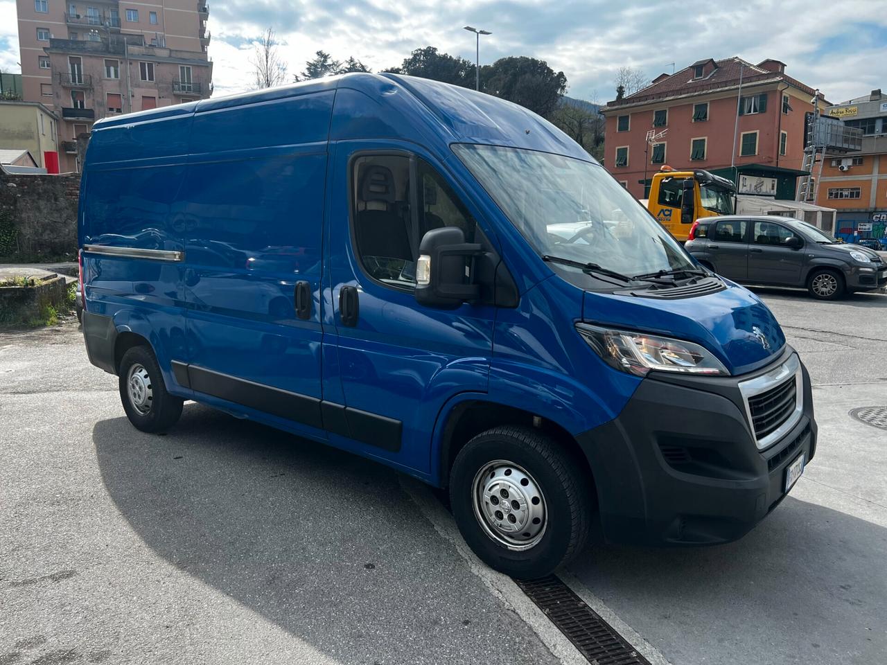 Peugeot Boxer 330 BlueHDi 120 S&S PC-TN Combi Comfort