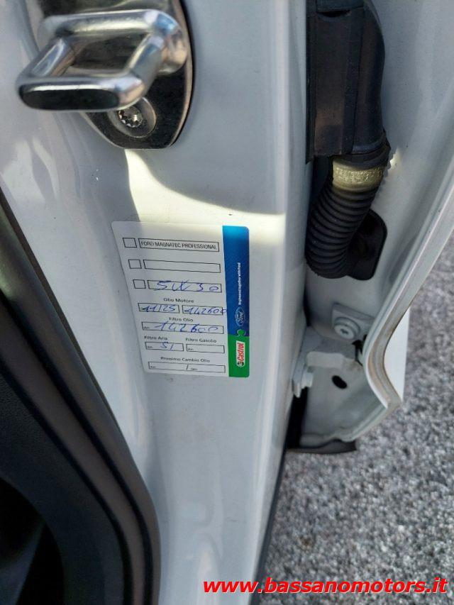 AUDI Q3 2.0 TDI quattro S tronic S Line