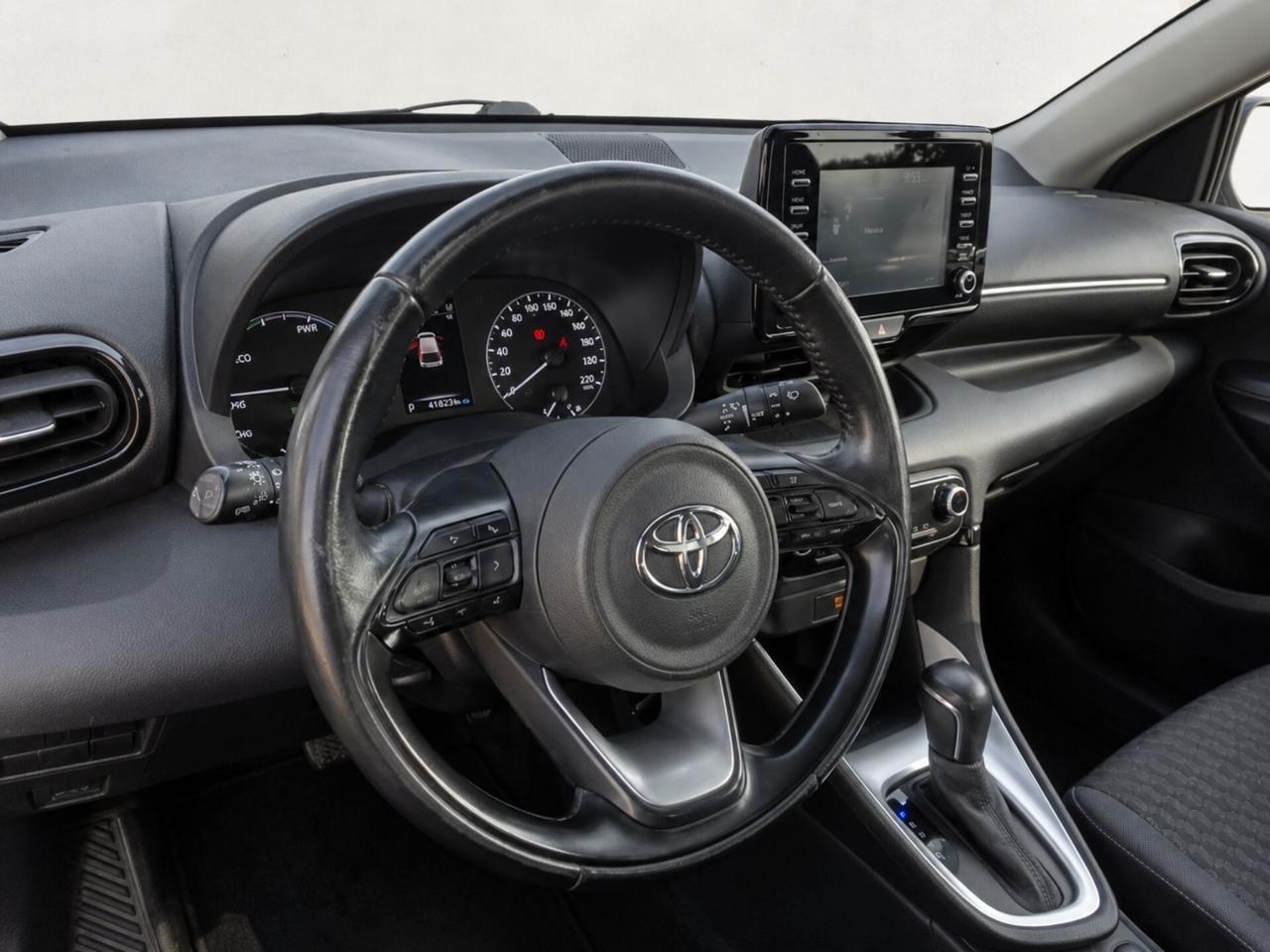---IN ARRIVO--- Toyota Yaris 1.5 Hybrid 5 porte Business